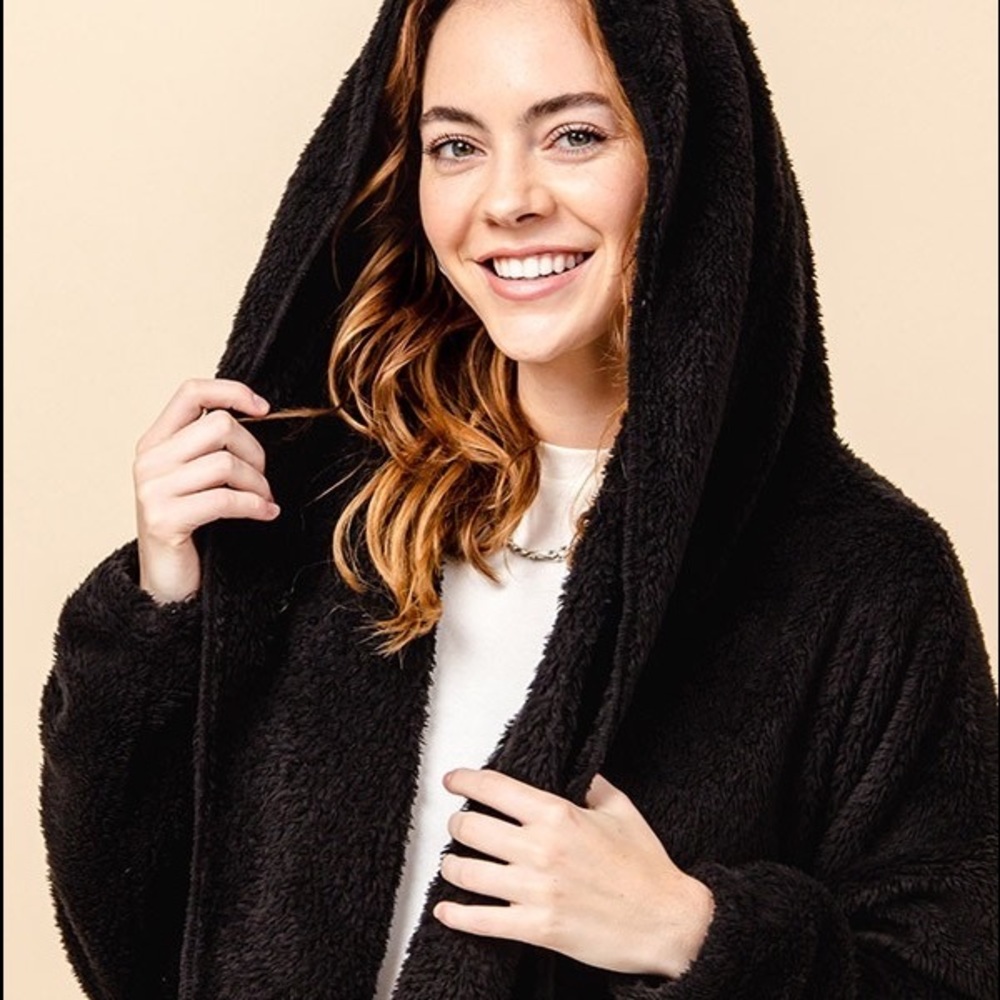 NEW: FAUX FUR HOODIE JACKET | Black